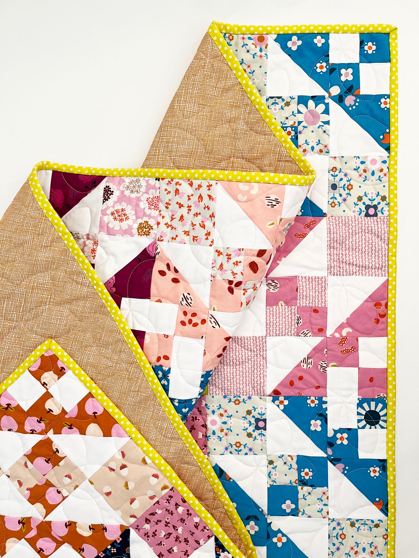 Vintage-inspired patchwork quilt pattern with fat quarter fabrics