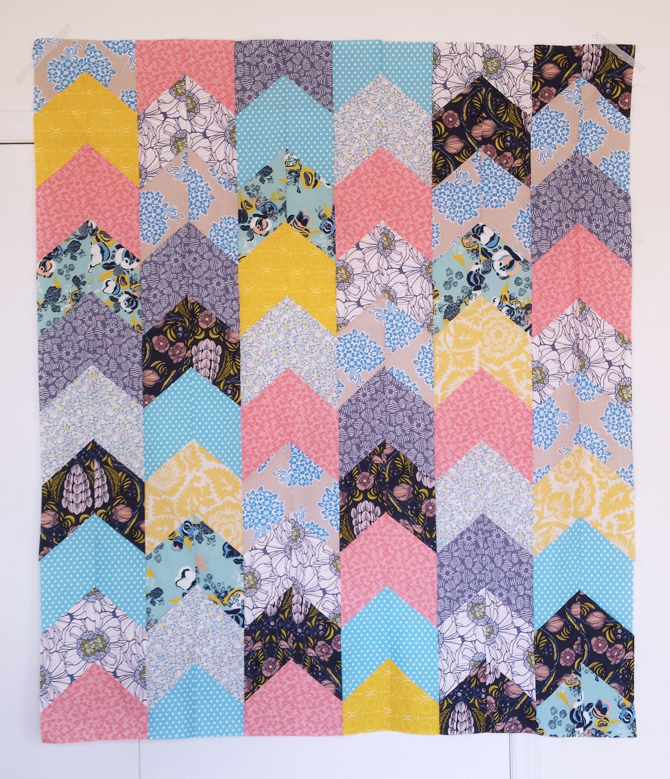 Arrow Tail Quilt, pattern by Sing All You Want