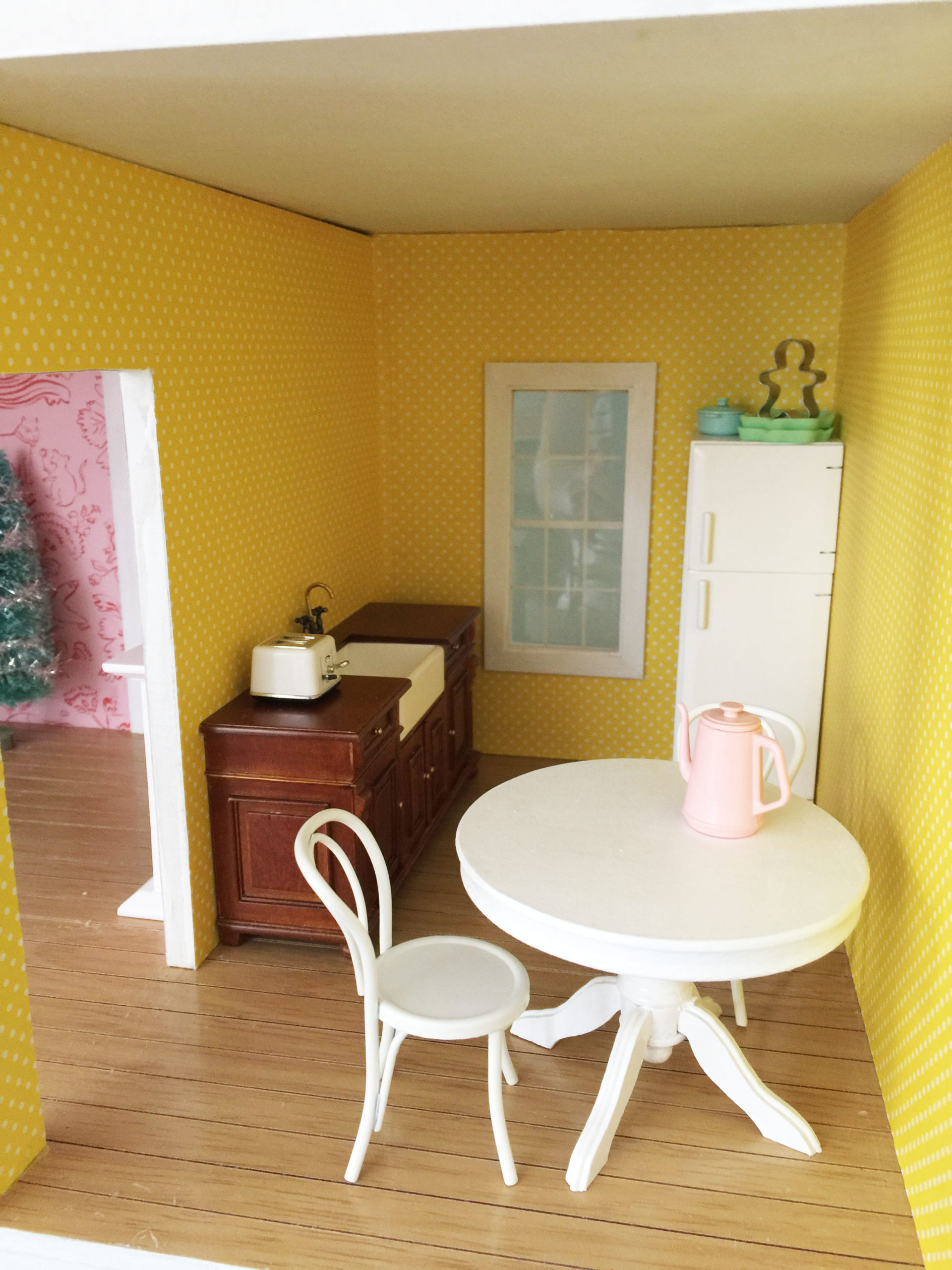patch-and-dot-dollhouse-2