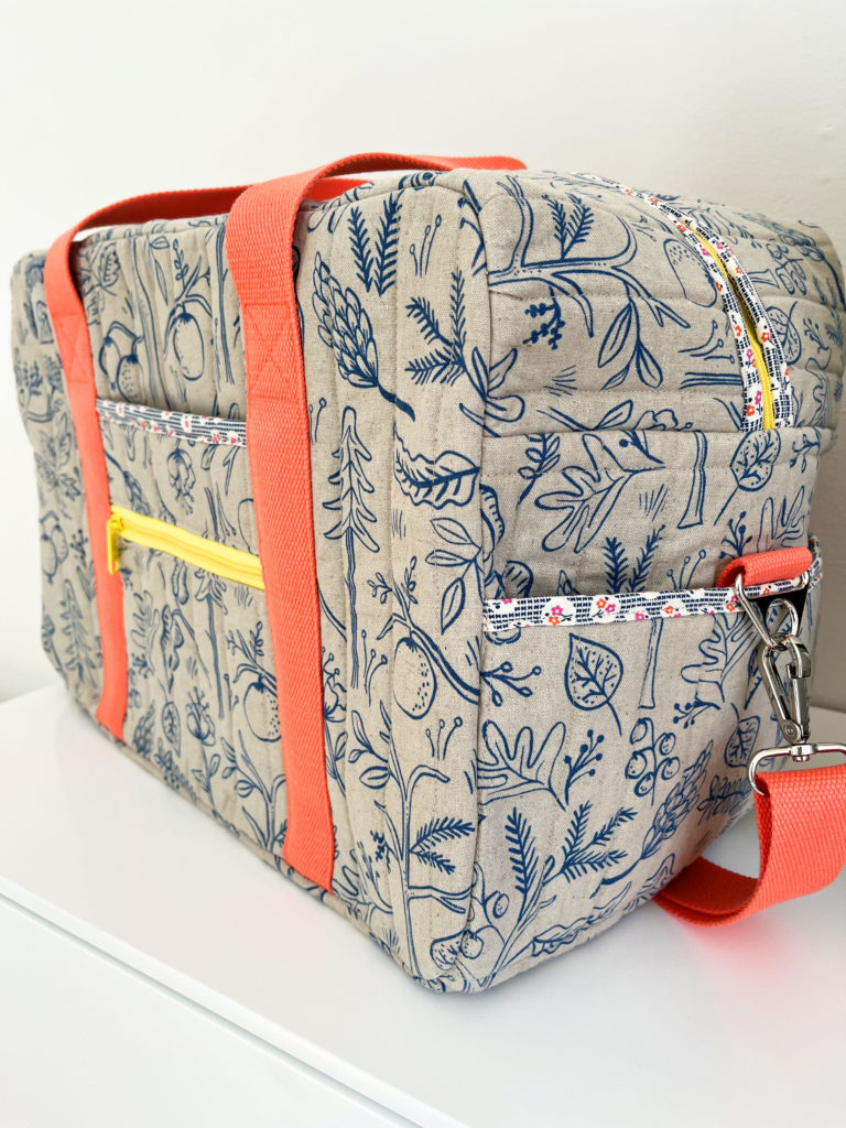 Doable Duffel Bag Pattern by Ma Tante Quilting – Patch + Dot