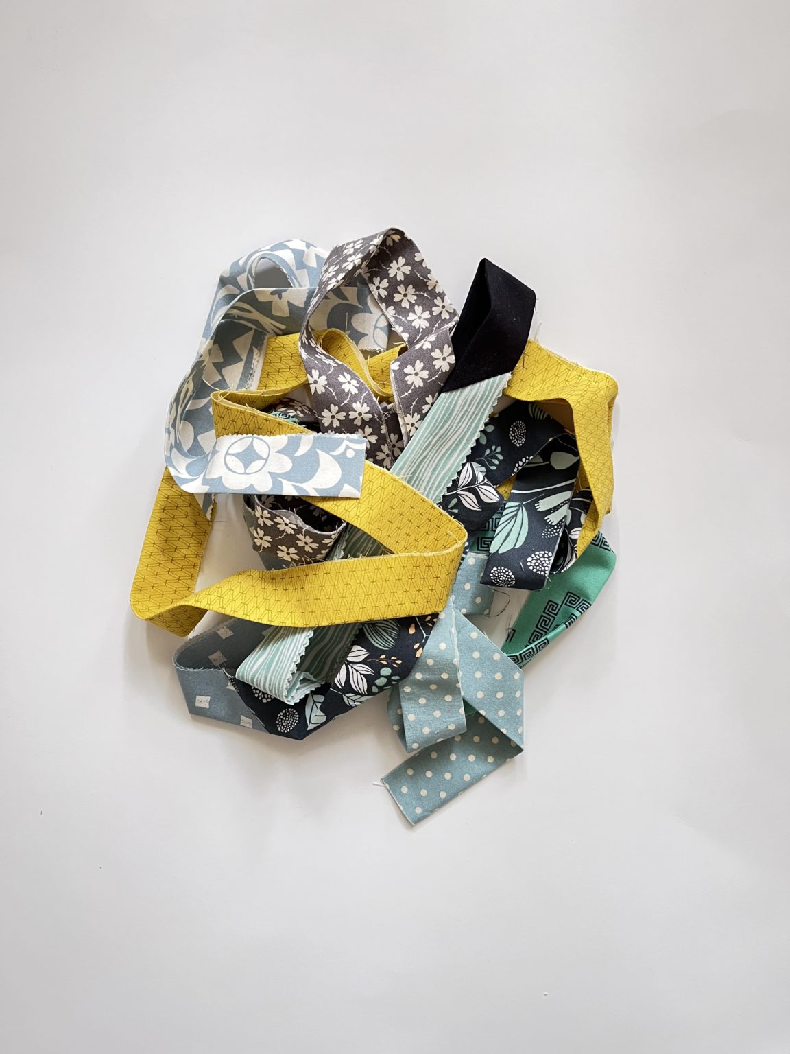 How to make a scrappy quilt binding Patch + Dot