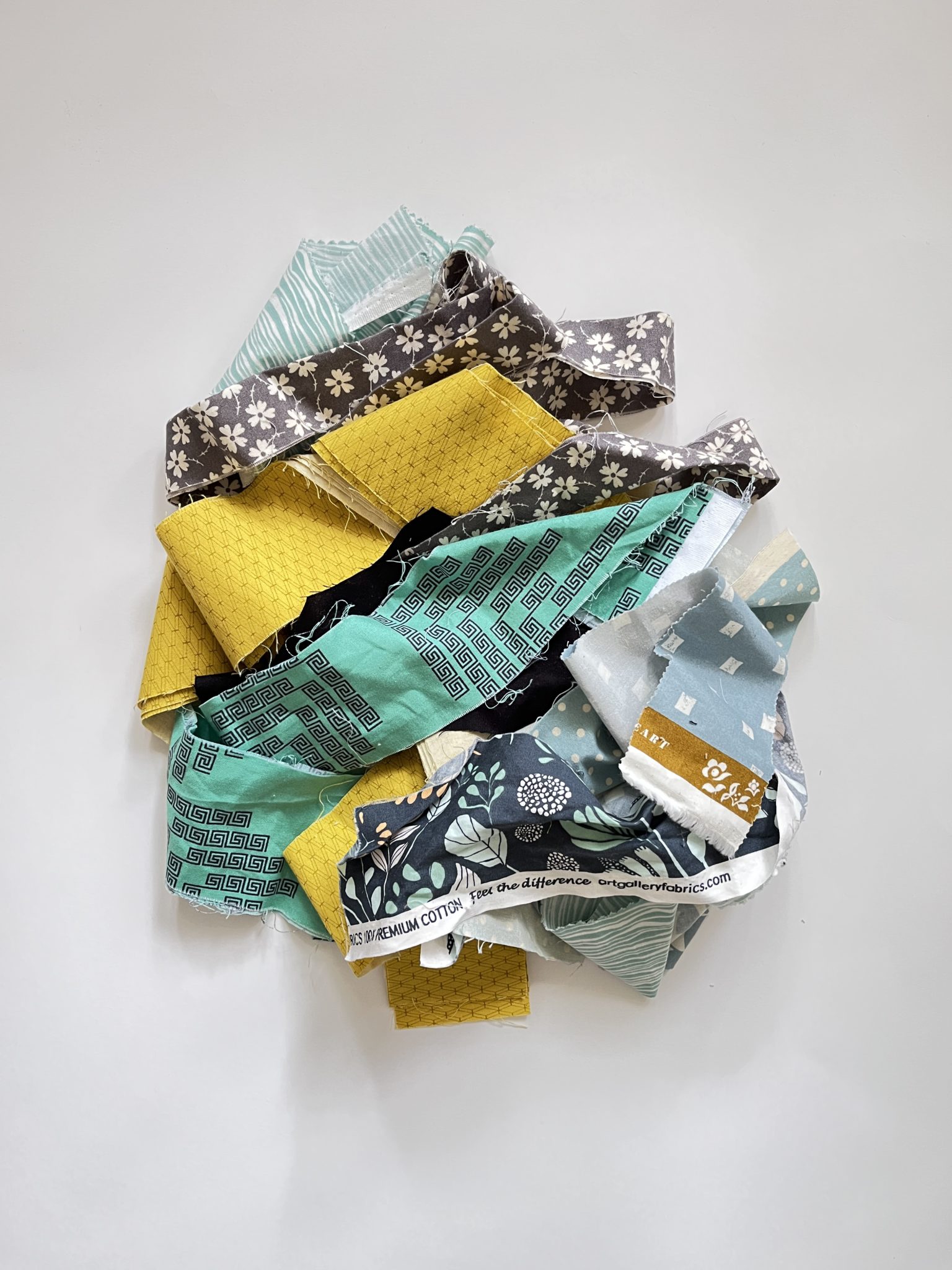 How to make a scrappy quilt binding Patch + Dot