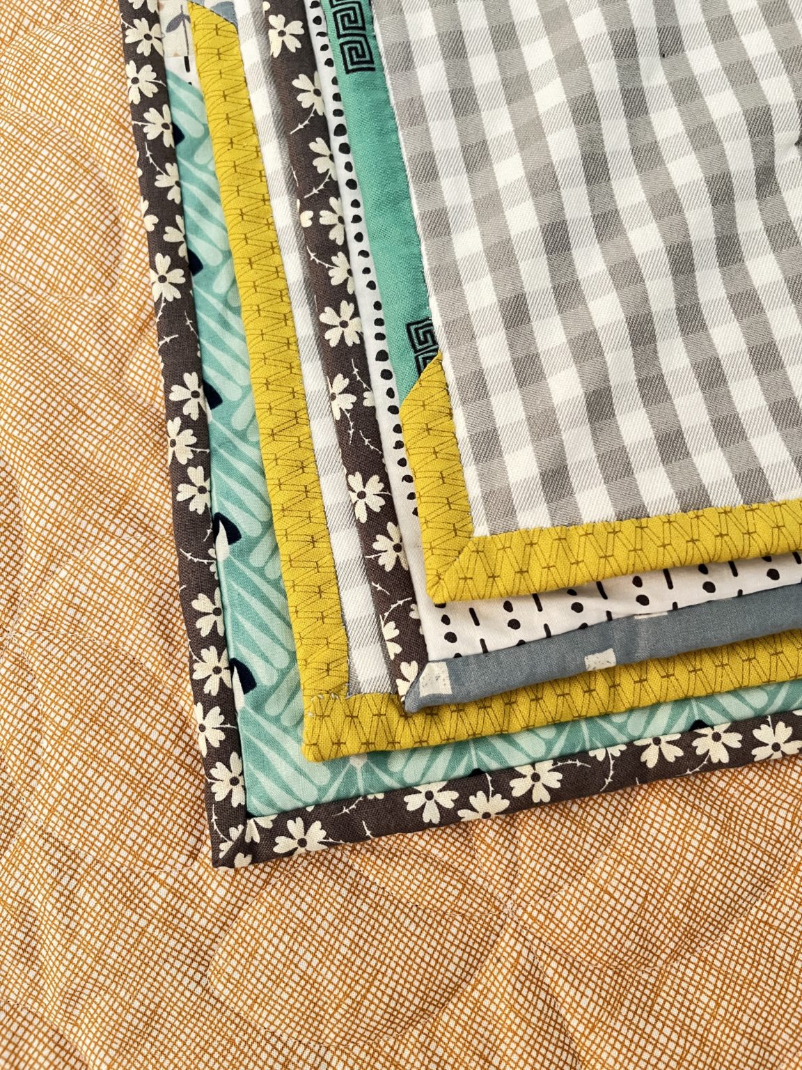 How to make a scrappy quilt binding Patch + Dot