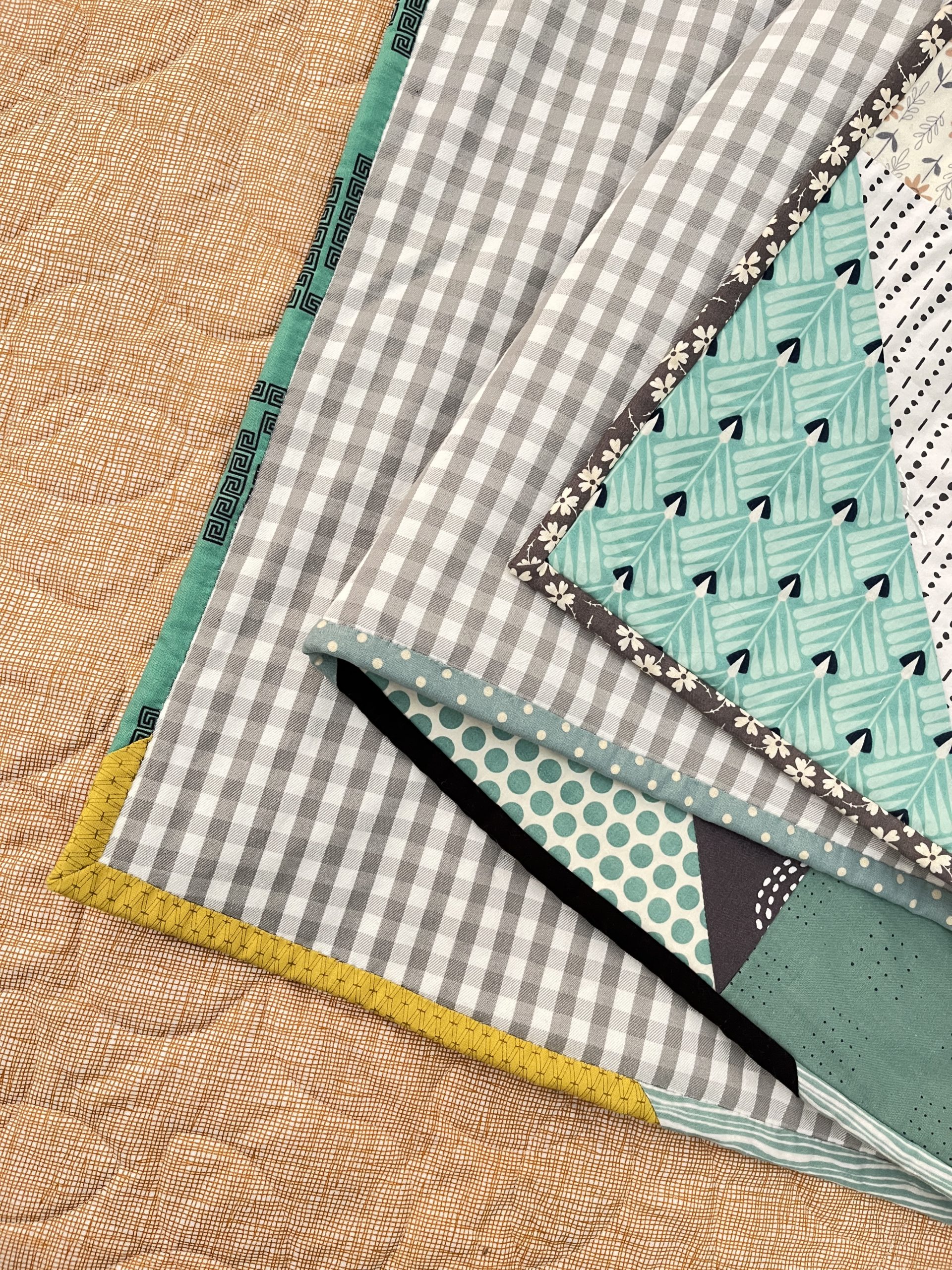 Make a scrappy quilt binding